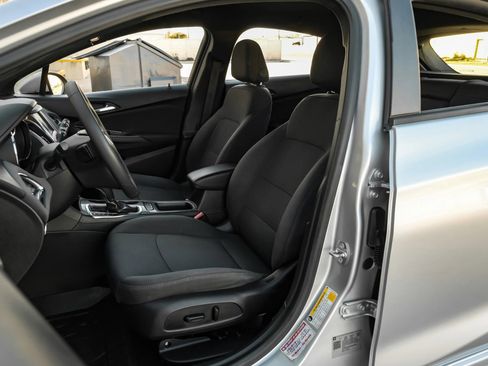 Used 2019 Chevrolet Cruze LT w/ Convenience Package image 34