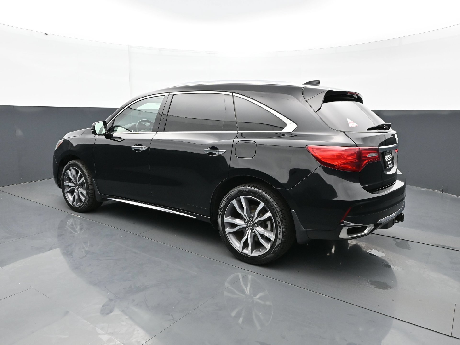 Used 2019 Acura MDX w/ Advance Package AWD/4WD image 4
