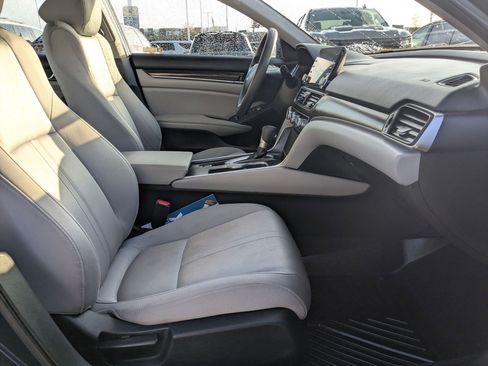 Used 2019 Honda Accord EX image 19