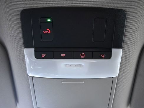 Used 2023 Nissan Pathfinder SL image 32