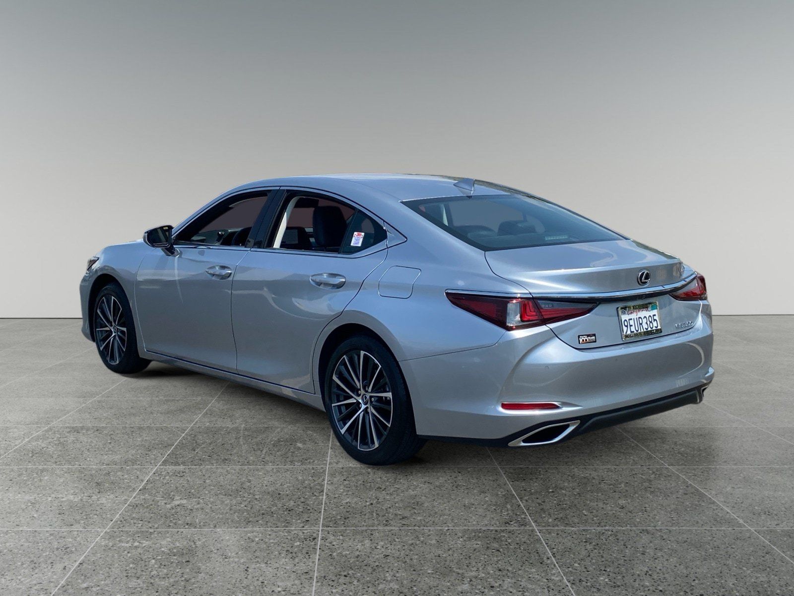 Used 2023 Lexus ES 350 w/ Premium Package FWD image 3