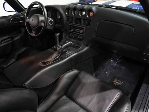 Used 1997 Dodge Viper GTS RWD image 2