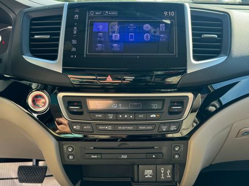 Used 2017 Honda Pilot Elite image 28