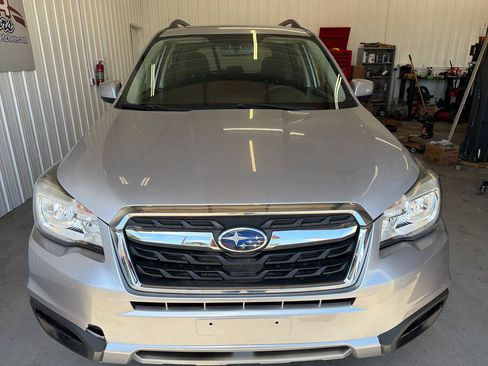 Used 2017 Subaru Forester 2.5i Premium w/ All-Weather Package AWD/4WD image 7