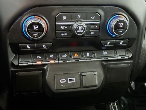Used 2020 Chevrolet Silverado 1500 LT w/ Convenience Package AWD/4WD image 15