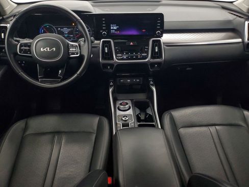 Certified 2023 Kia Sorento EX w/ Panoramic Sunroof Package image 14