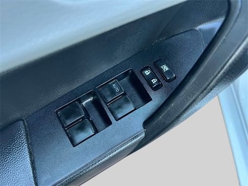 Used 2015 Toyota Corolla LE image 15