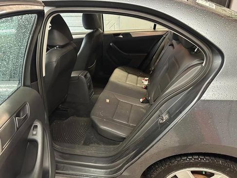 Used 2011 Volkswagen Jetta TDI image 24