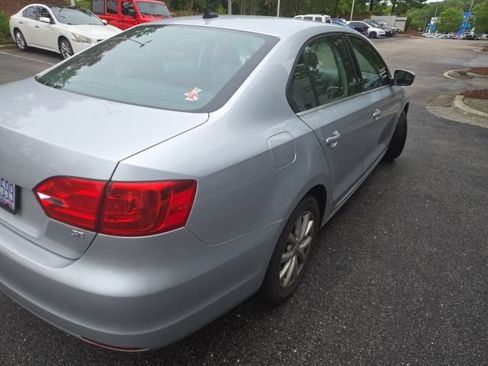 Used 2014 Volkswagen Jetta SE FWD image 5