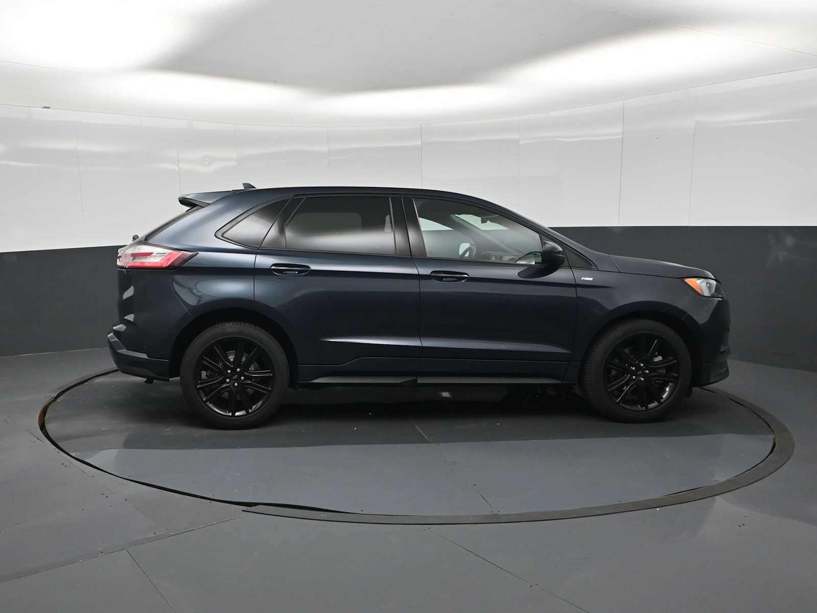 Used 2024 Ford Edge ST-Line AWD/4WD image 9