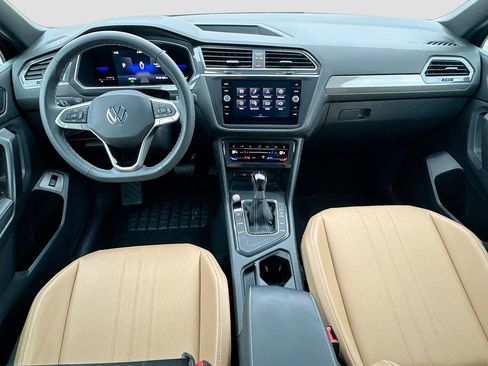 Used 2022 Volkswagen Tiguan SE image 28