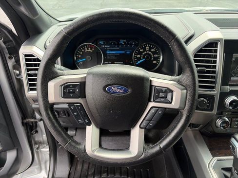 Used 2015 Ford F150 Platinum w/ Equipment Group 701A Luxury AWD/4WD image 15