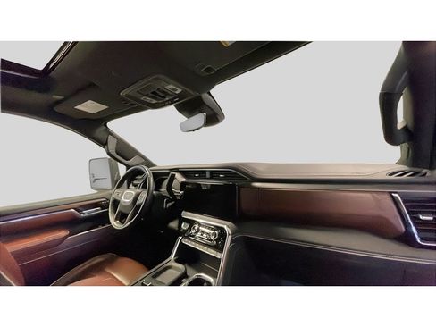 Used 2024 GMC Sierra 2500 Denali Ultimate w/ Max Trailering Package image 18