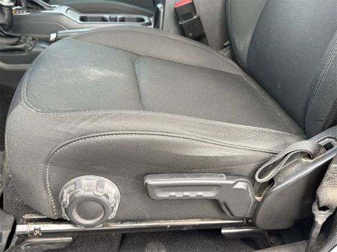 Used 2021 Jeep Gladiator Willys image 13