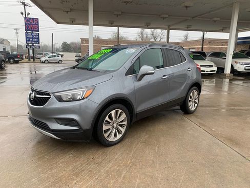 Used 2019 Buick Encore Preferred image 4