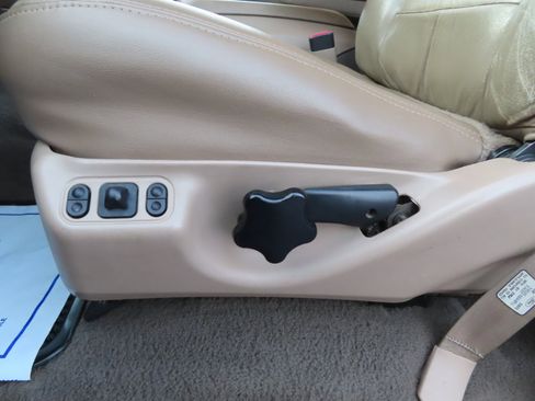 Used 1999 Ford F250 Lariat image 32