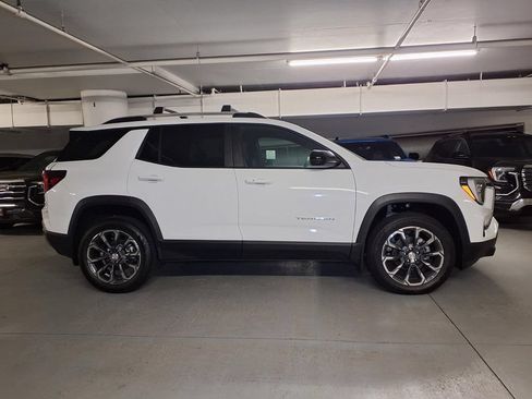 New 2027 GMC Terrain Elevation w/ Elevation Premium Package AWD/4WD image 4