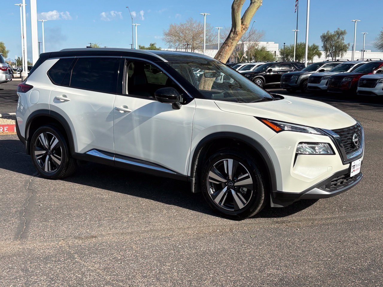 Certified 2023 Nissan Rogue SL FWD image 8