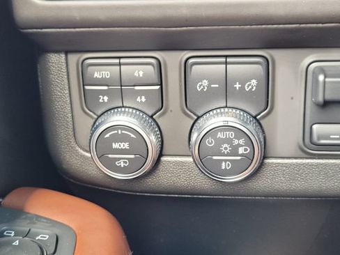 Used 2023 GMC Yukon Denali Ultimate AWD/4WD image 21