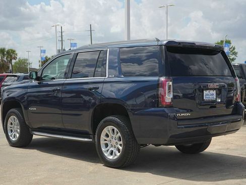 Used 2018 GMC Yukon SLE w/ Convenience Package image 4