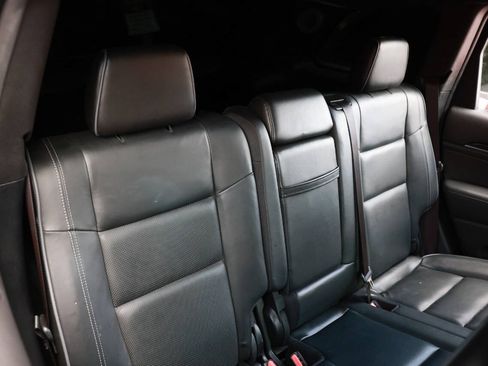 Used 2020 Jeep Grand Cherokee Overland RWD image 24