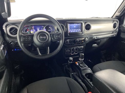 Used 2023 Jeep Wrangler Unlimited w/ Cold Weather Group AWD/4WD image 19