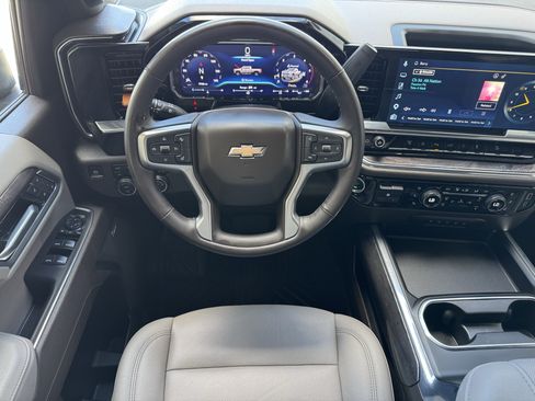 Certified 2025 Chevrolet Silverado 3500 LTZ w/ LTZ Convenience Package AWD/4WD image 19