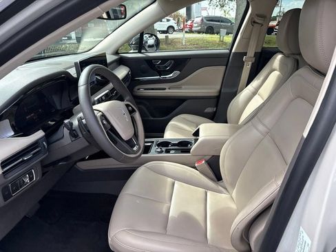 Certified 2023 Lincoln Corsair FWD image 13
