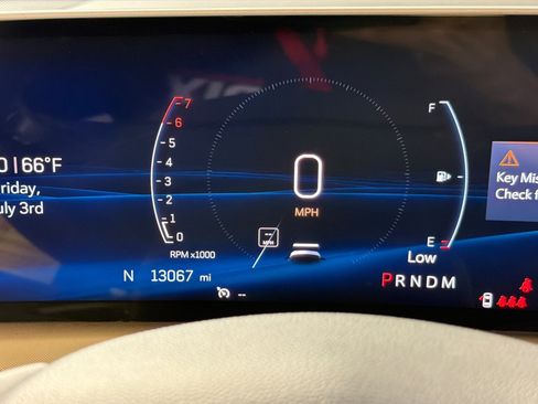 Used 2024 Cadillac XT4 Luxury FWD image 23