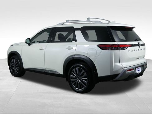 Used 2023 Nissan Pathfinder SL w/ SL Premium Package AWD/4WD image 8