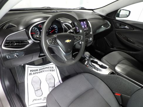 Used 2022 Chevrolet Malibu LT FWD image 10