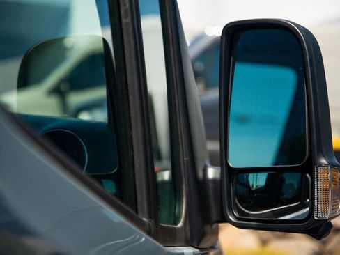 Used 2025 Mercedes-Benz Sprinter 2500 image 21