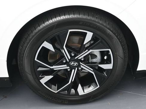 Used 2025 Hyundai Sonata SEL FWD image 6