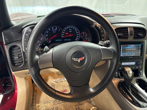 Used 2006 Chevrolet Corvette Coupe w/ Preferred Equipment Group image 18