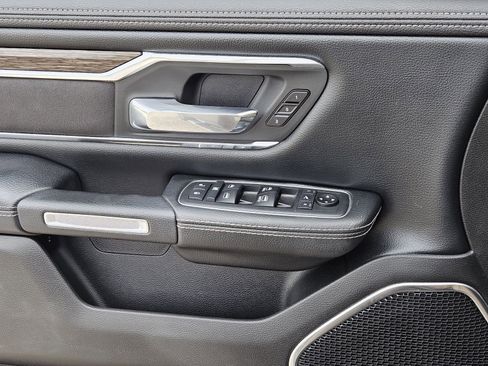 Used 2019 RAM 1500 Laramie image 30