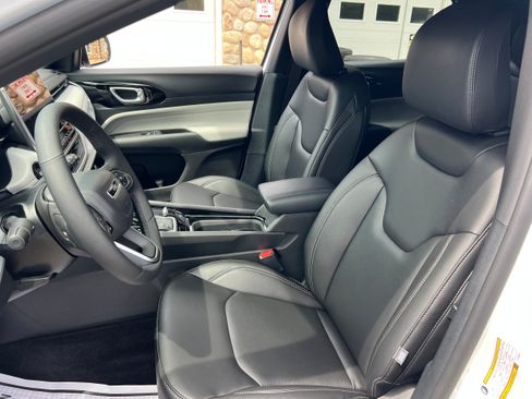 New 2026 Jeep Compass Limited AWD/4WD image 12
