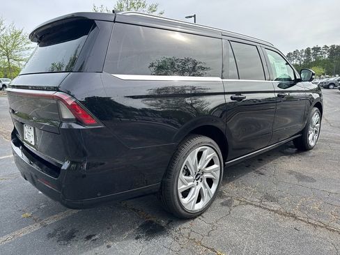 New 2025 Lincoln Navigator L Reserve image 6