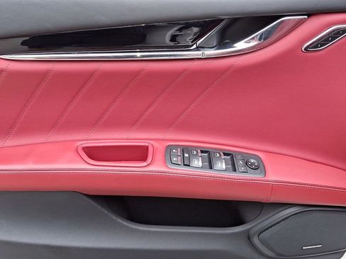 Certified 2022 Maserati Quattroporte Modena Q4 image 10