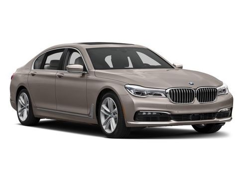 Used 2017 BMW 750i RWD image 6