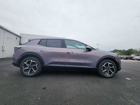 New 2026 Chevrolet Equinox EV LT image 6