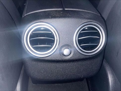 Used 2021 Mercedes-Benz C 300 4MATIC Sedan image 12