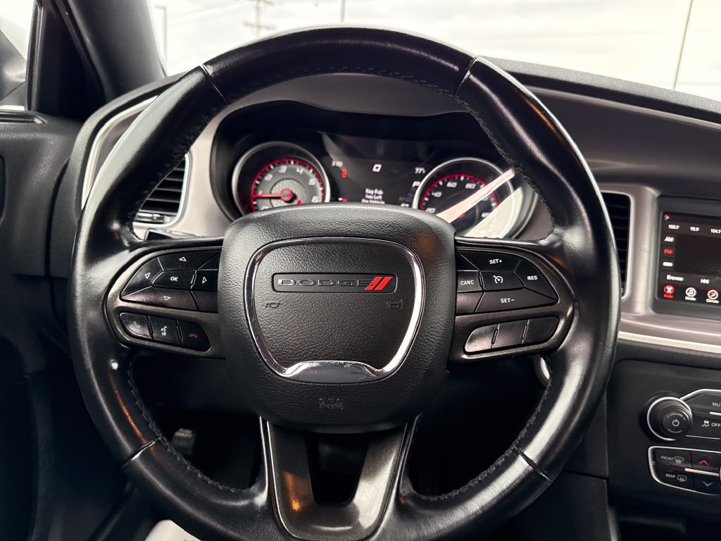Used 2022 Dodge Charger SXT RWD image 14