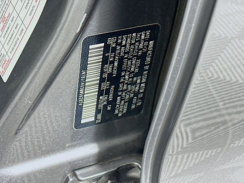 Used 2021 Nissan Rogue Sport S image 12