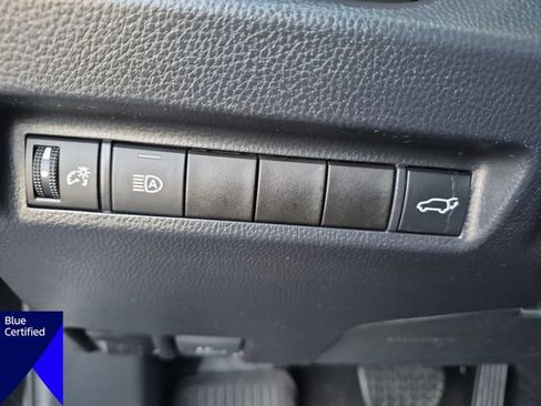 Used 2020 Toyota RAV4 XLE w/ Convenience Package FWD image 17