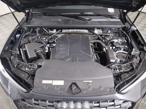 Used 2025 Audi Q5 Premium w/ Convenience Package image 32