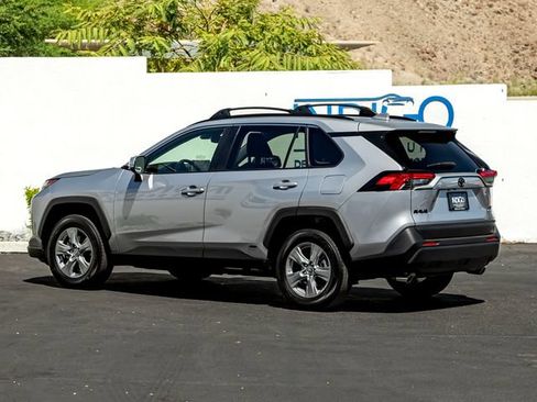 Used 2025 Toyota RAV4 LE AWD/4WD image 9