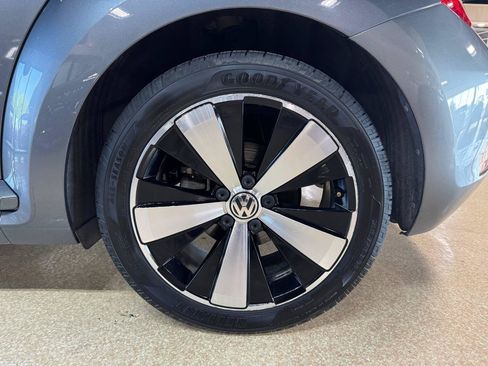Used 2012 Volkswagen Beetle 2.5 FWD image 36
