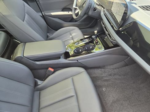 Certified 2025 Audi A5 2.0T Premium w/ Convenience Package AWD/4WD image 18