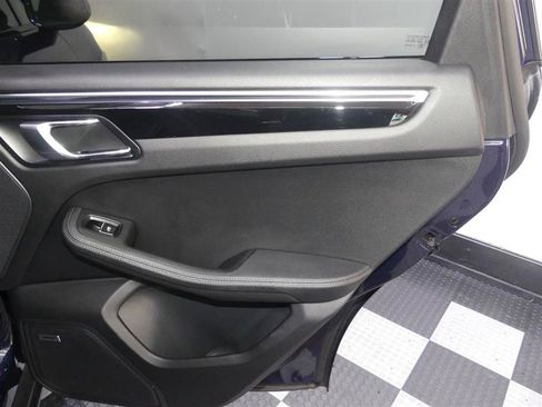 Used 2017 Porsche Macan S AWD/4WD image 27