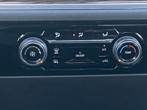 Used 2024 Chevrolet Silverado 2500 LT image 11